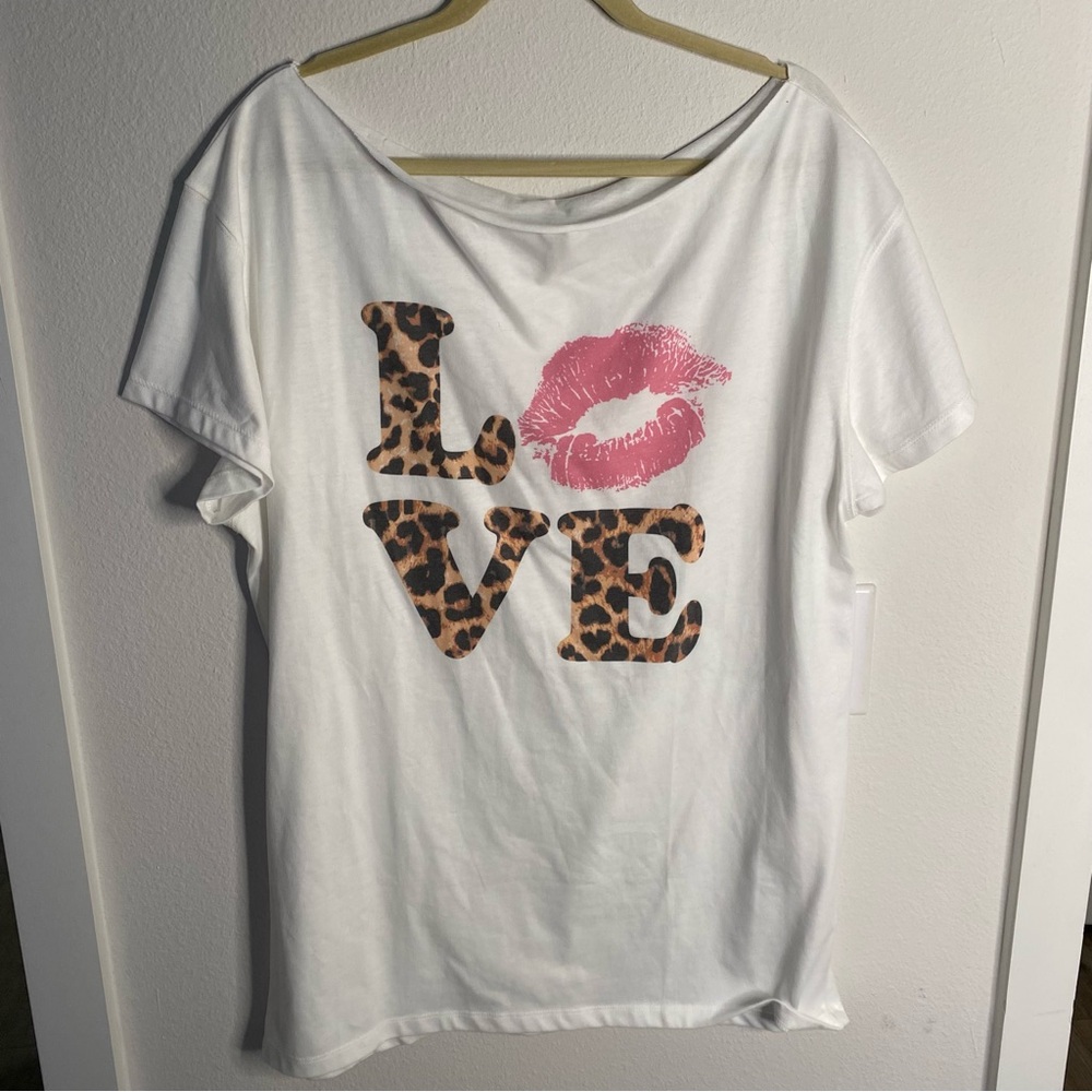 Urban Outfitters White Tee with Leopard and Pink Graphic